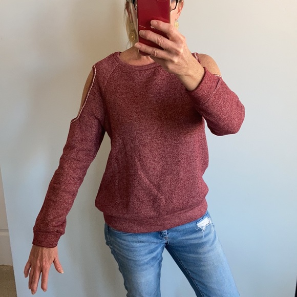Burgundy Cold Shoulder Long Sleeve Sweatshirt - Picture 6 of 7